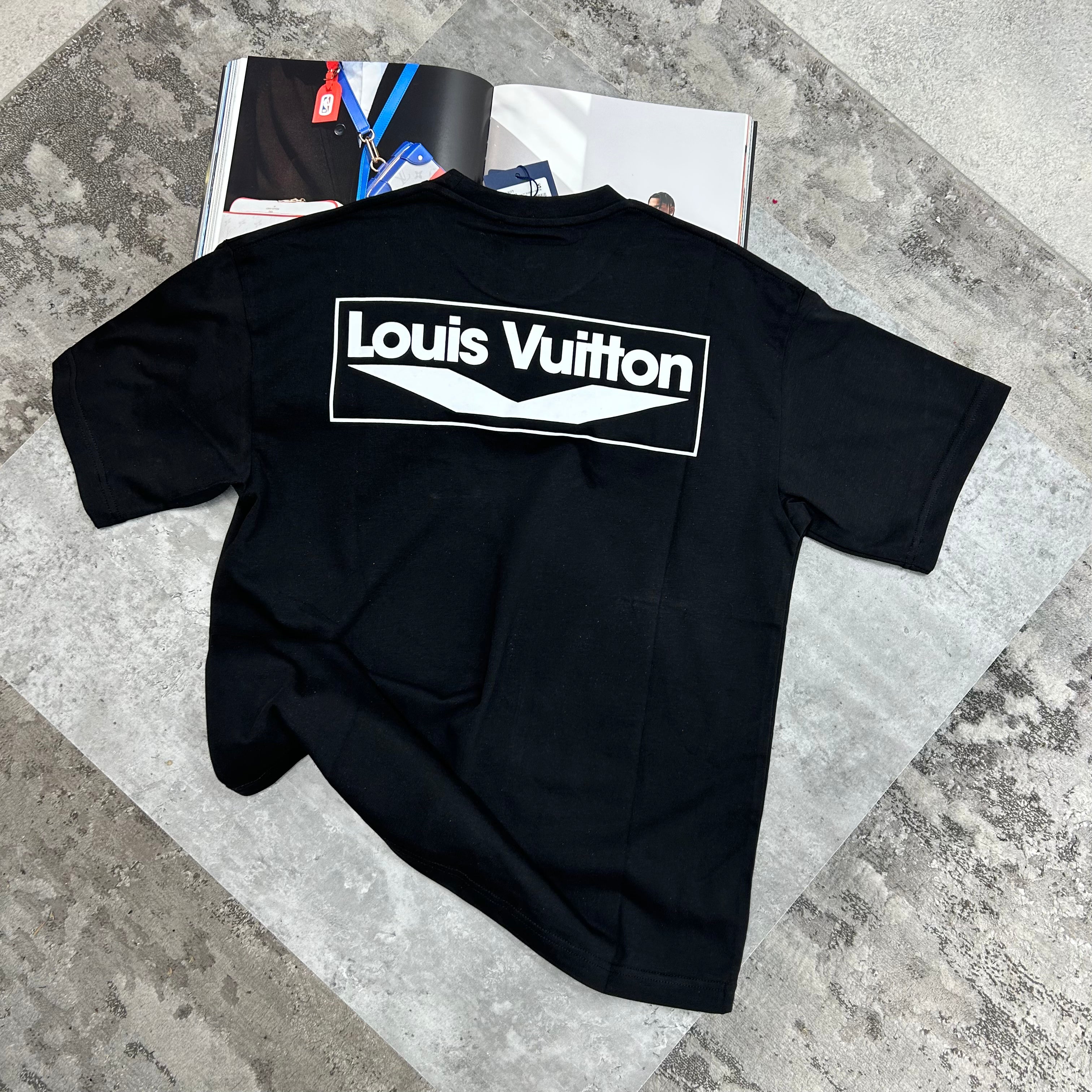 LOUIS VUITTON - LV 4 LOGO T-SHIRT - BLACK