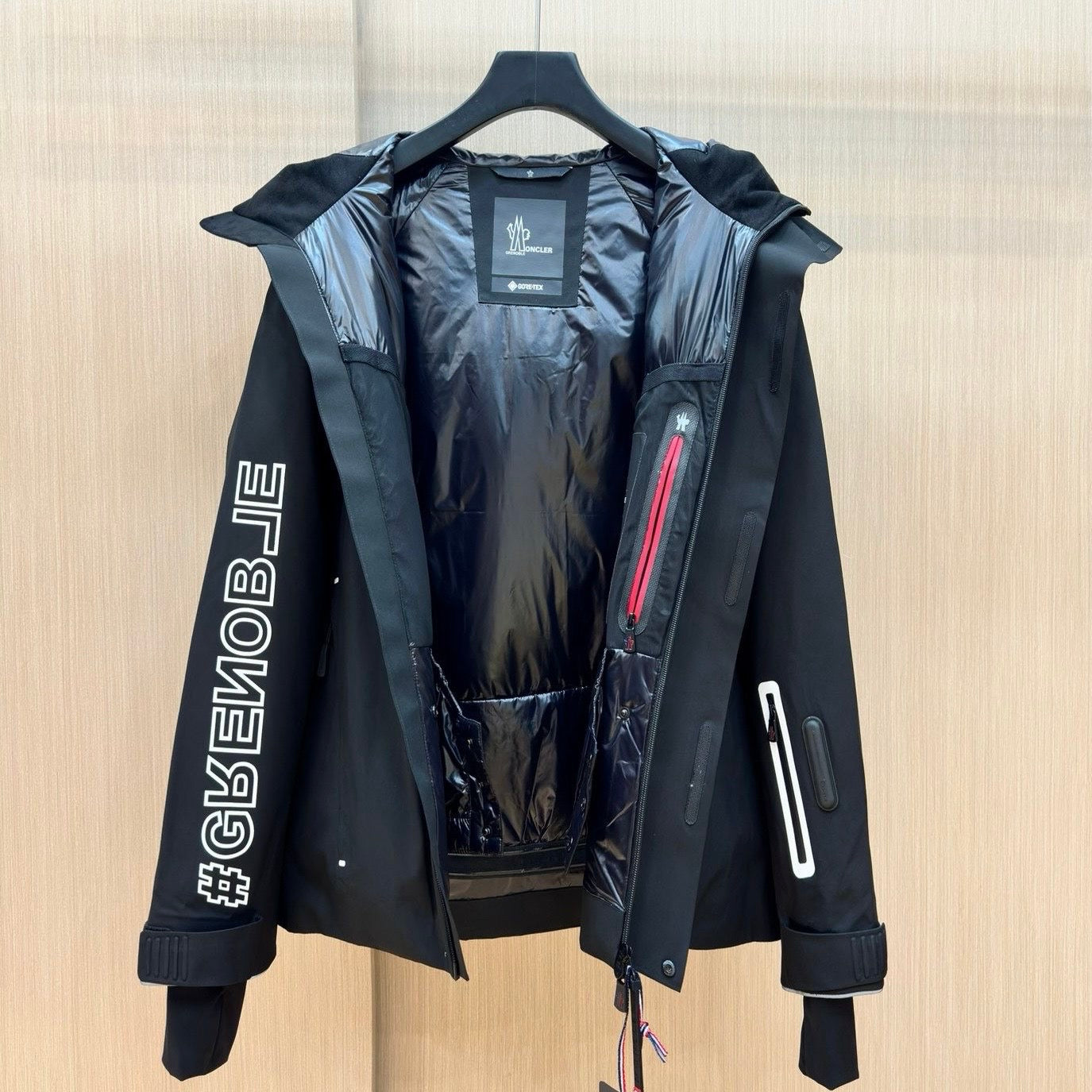 (PRE-ORDER) MNCLR - BIG GRENOBLE LOGO COAT - BLACK