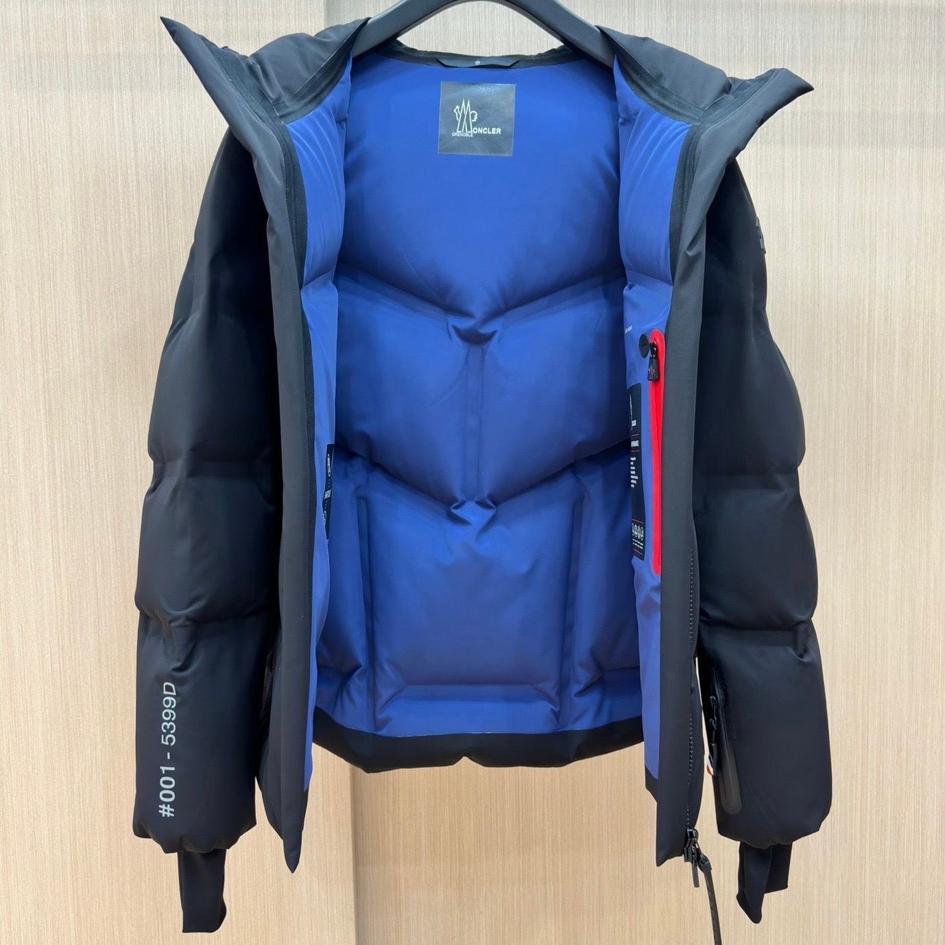 (PRE-ORDER) MONCLER - GRENOBLE COAT - BLACK