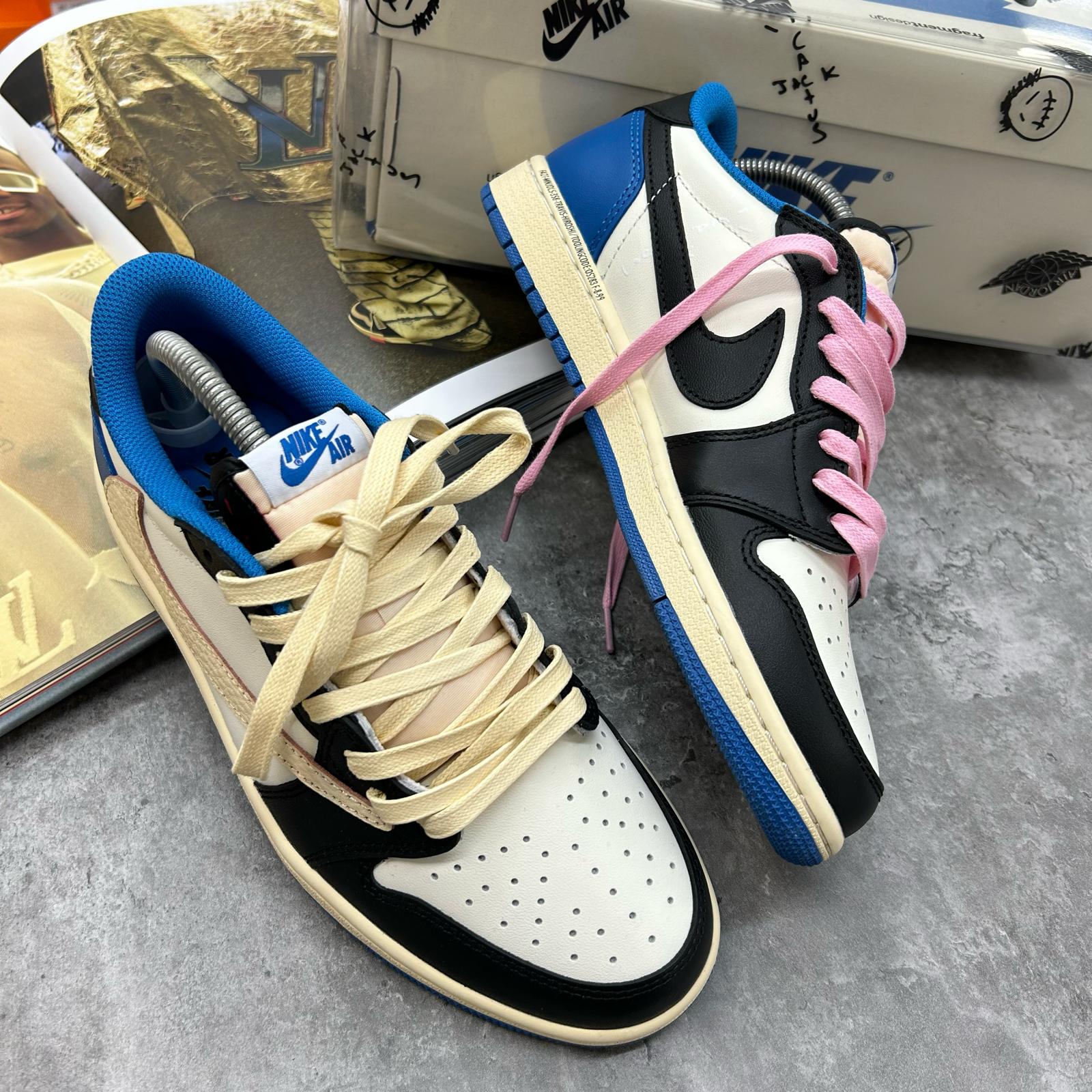 Jordan 1 travis scott best sale pre order