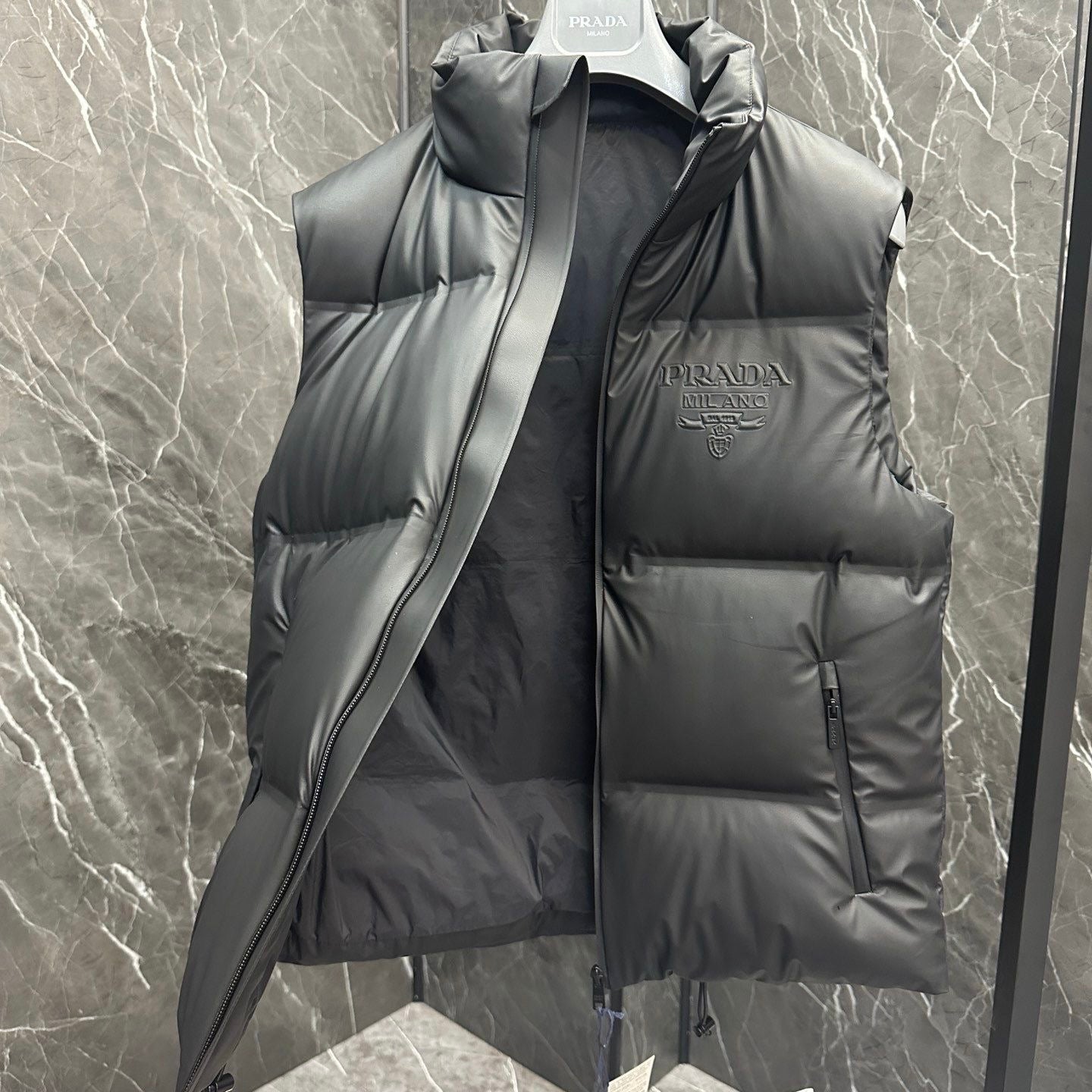 (PRE-ORDER) PRADA - GILET - BLACK